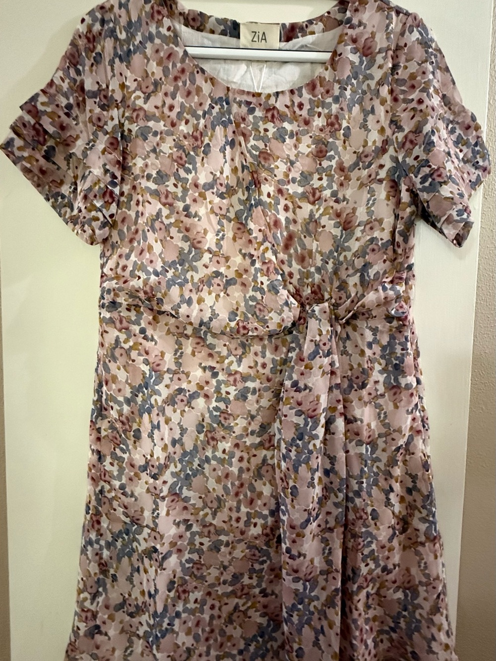 NWT ZIA Floral Tie Waist Dress | Size Medium 🌸✨